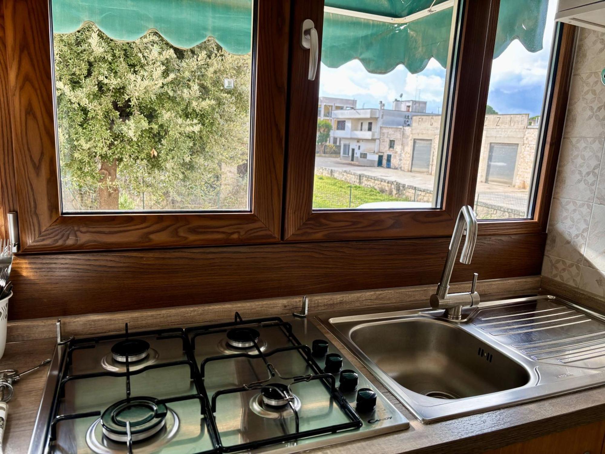 Zezzella By In Puglia Service لوكوروتوندو المظهر الخارجي الصورة